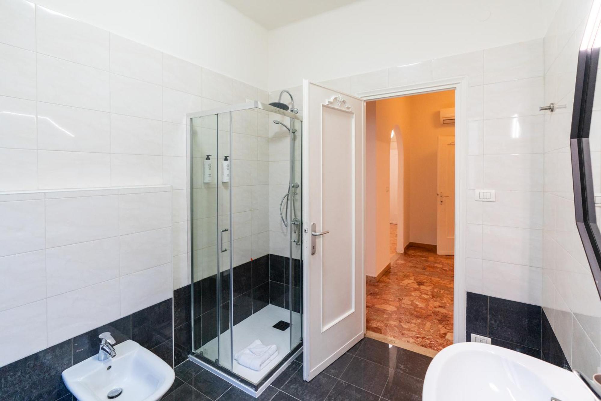 Domus Verona - Elegante Residenza Con Affaccio Su Porta Leoni Cameră foto